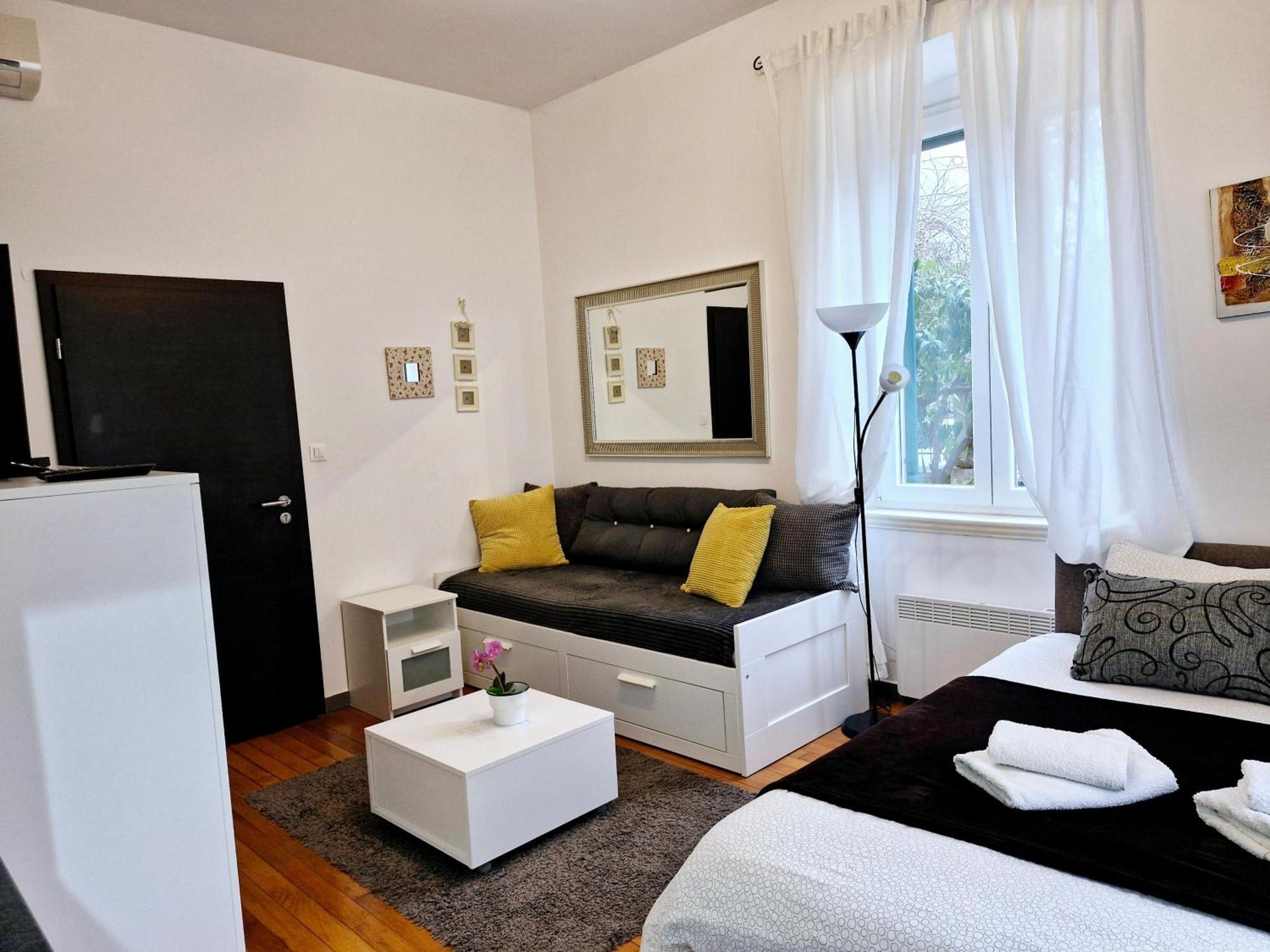 Beach City Pearls Apartments Сплит Экстерьер фото